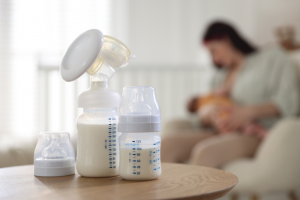Je te guide pour choisir le mode d’alimentation pour bébé et pour ton bien-être de maman